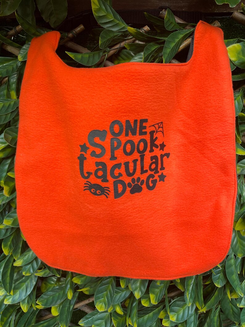 Large Breed Halloween Dog Bib,dog Slobber Drool Bib,newfoundland Dog,st