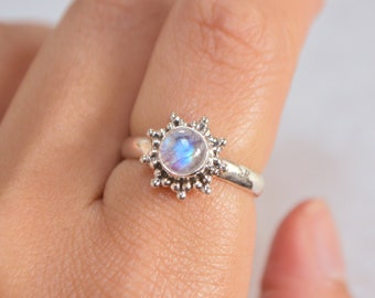 Star Burst Rainbow Moonstone Ring • 925 Sterling Silver