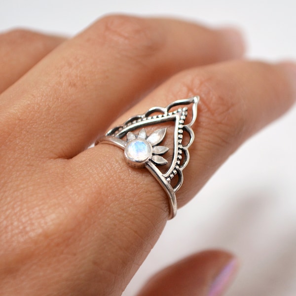 Pointed Henna Rainbow Moonstone Petal Ring • 925 Sterling Silver Boho