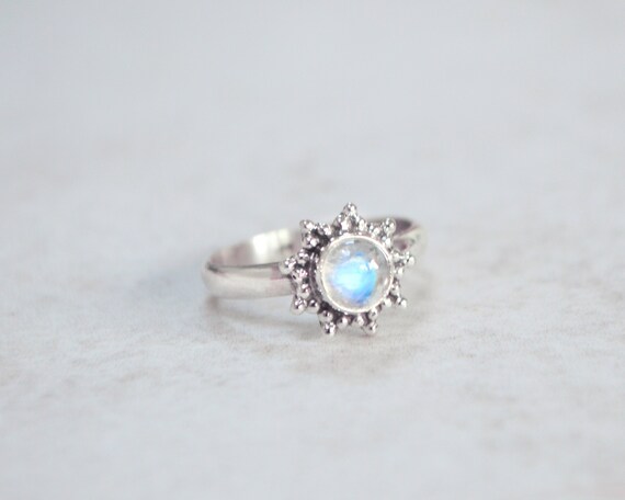 Healing Stone Natural Rainbow Moonstone Gemstone Sterling Silver Ring