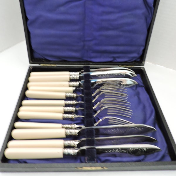 Fish Knife and Fork Set in Six Original Keep Safe Box Vintage Henry Hobson & Son Sheffield Plate London