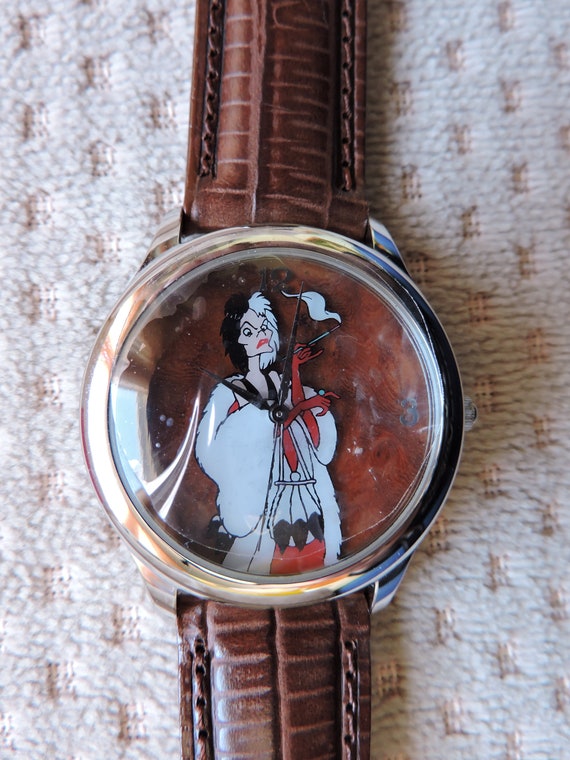 Disney Wrist Watch Cruella De Vil Numbered Signatu