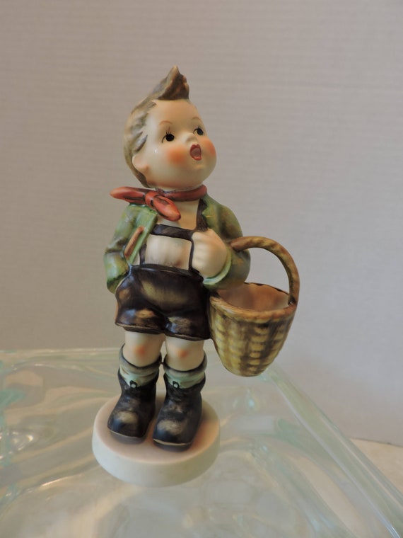 hummel boy with basket