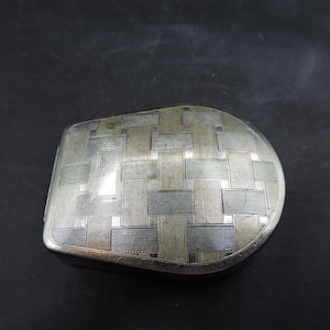 Vintage Clamshell Adjustable Mirror Powder Rouge Makeup Collectible and Usable Compact Purse Empty Make Up Accessory