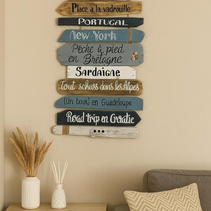Customizable wooden sign/arrow signs/gift idea/10/8 or 6 planks/driftwood style/arrow