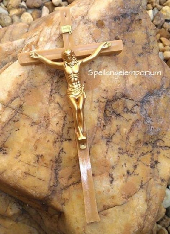Plastic Crucifix for Religious Spiritual Altar ~  Crucifijo Plastico para la Bobeda Espiritual