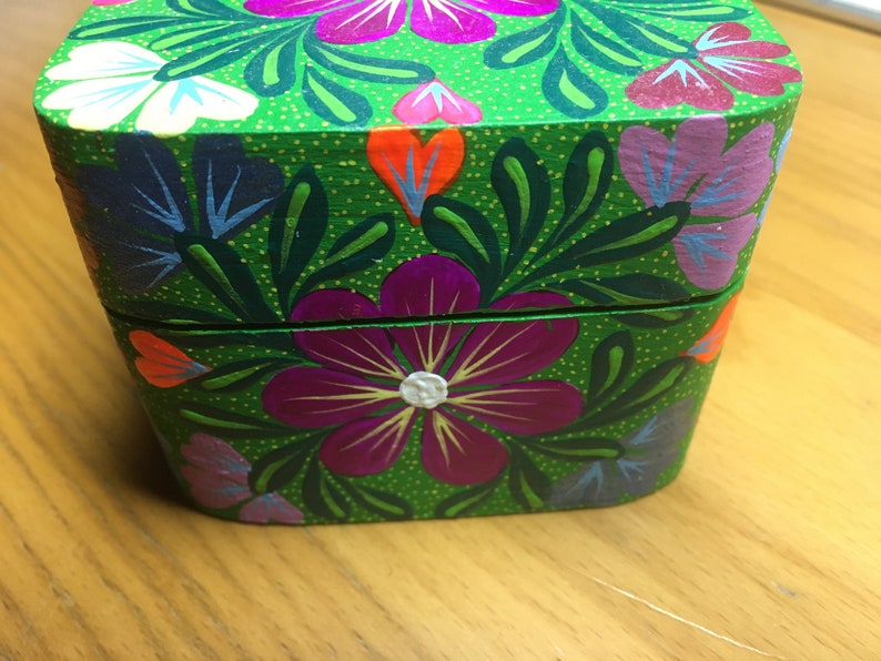 Green Oaxacan Hand Made JewelryTrinketKeepsake Box Made From Copal Wood In Alebrije Style