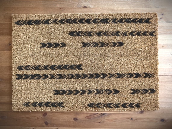 PNW Indoor Mat Arrow Trail, 1' 4x2', Door Mat, Shoe Wiper, Indoor Floor Mat,  Straw Mat, Arrows, Modern Door Mat, Mudroom Mat, Garage Mat 