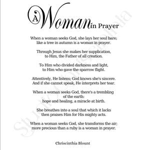 Op de afbeelding: Een witte print met de tekst "Transparent Background!" bovenaan. De tekst "A Woman in Prayer" is in een decoratief lettertype. Onder de titel staat een gedicht over gebed. De tekst "Choose Your Own Paper!" staat onderaan.