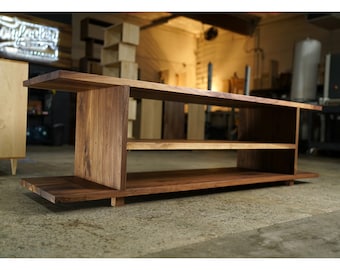 Saki-consoletafel, handgemaakt massief hout, modern design (weergegeven in walnoot)