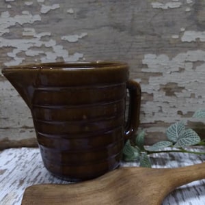 Antike Steingut Krug, Glasierte Crock Tasse, Vintage Steingut Crock, Primitive Bauernhaus Keramik, Eisenstein Crock, ISC 1243