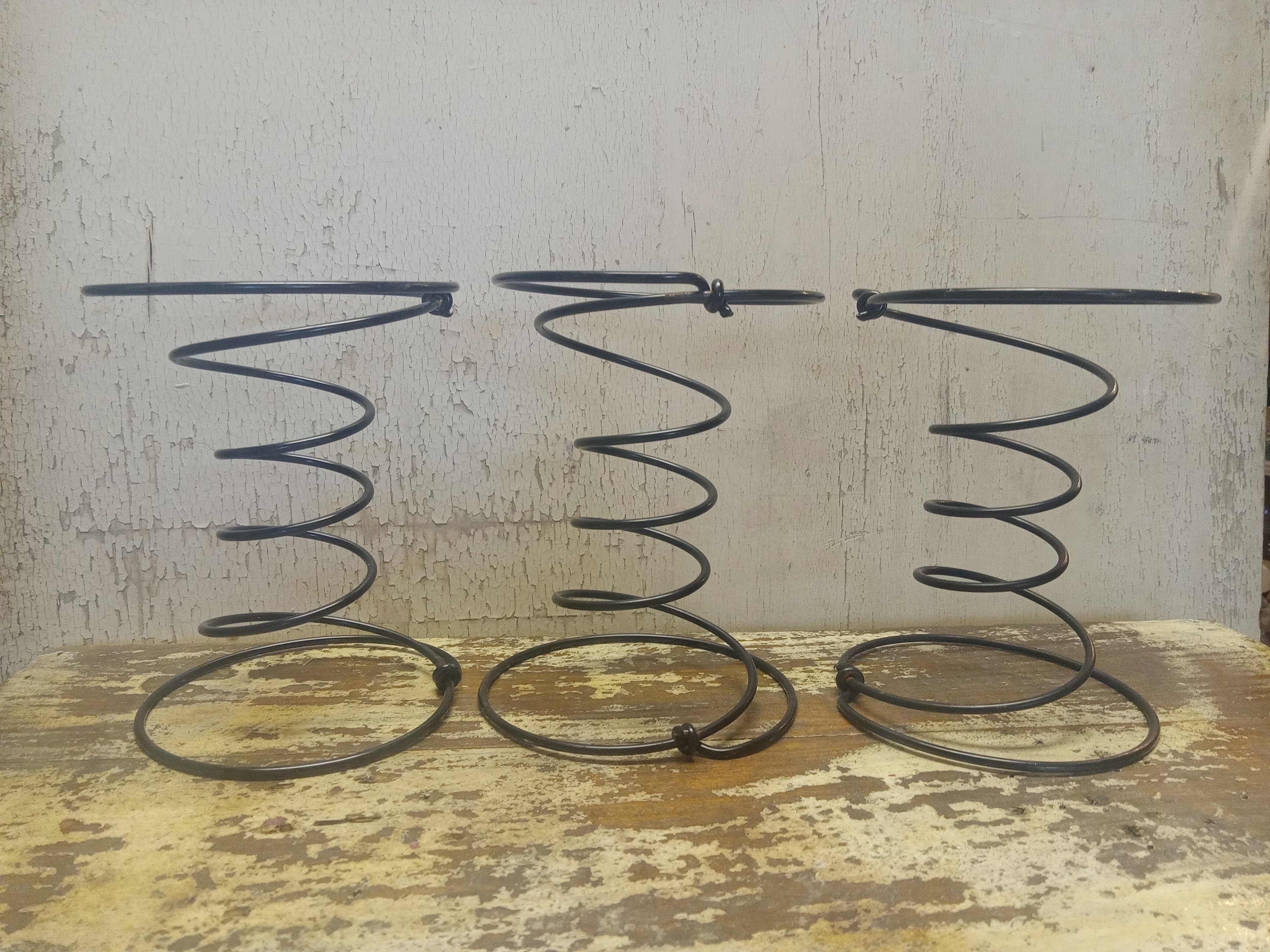 Metal Spring Ideas Vintage Metal Spring: Rustic Farmhouse DIY Decor (5.25