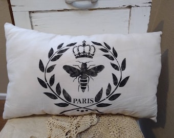 Queen Bee Grain Sack Pillow: Vintage Farmhouse Decor