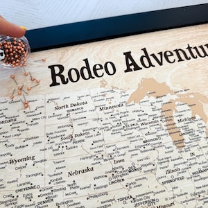 Carte des États-Unis avec punaises de rodéo pour le suivi des rodéos, cadeau de cow-girl pour elle, personnaliser avec des noms, cadeau d'un éleveur de cow-boys, événement de ville, décoration occidentale