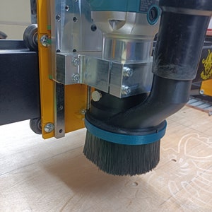 Magkita© (for the Makita RT0701C)  - Dustboot Shoe with 2&quot; Flexible Bristles fits various CNC machines