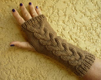 Women's glossy brown wool mittens - Irish cable stitch