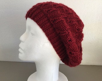 Bonnet femme slouch, tricoté main, laine bordeaux brique, chapeau tricot, béret femme, accessoire hiver, made in France