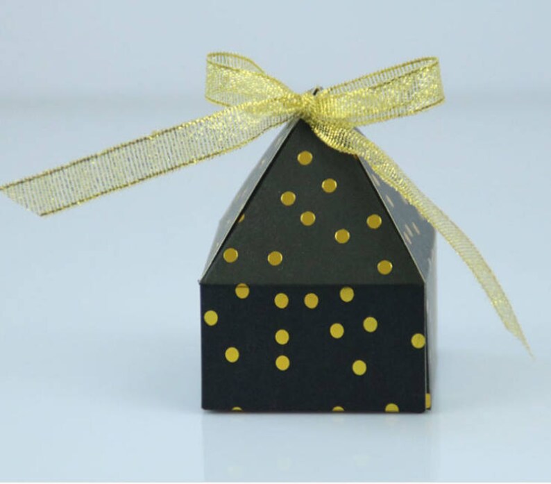 50pcs100pcs Triangular Gift Box with Starry Sky Galaxy Etsy