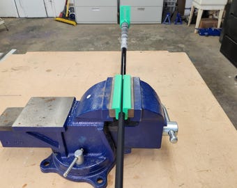 Golf grip replacement tools, shaft clamping jaws, slide on head alignment aid