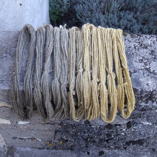 Kruidig thijm (laine filée à la main, teinture végétale)