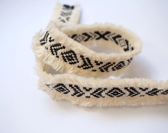 Bohemian ethnic woven ribbon trim with fringe, 25 mm, ecru/black, 1 m