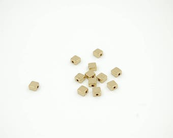 Perles connecteurs intercalaires carré cube laiton brut doré 4 mm × 10