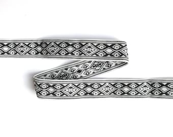 Galon Ethnic woven ribbon black and white 21 mm