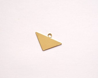 Pendentifs triangulaire plaqué or 11*17 mm × 2