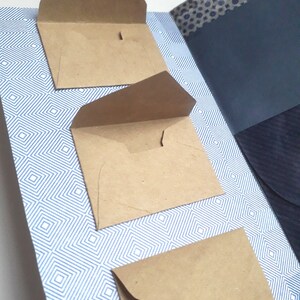 Kit TIMBRE carnet pochette avec tampon et petit plus,ensemble papeterie recyclé,pochette scrapbook recyclée,happymail folder,tampon timbre image 5