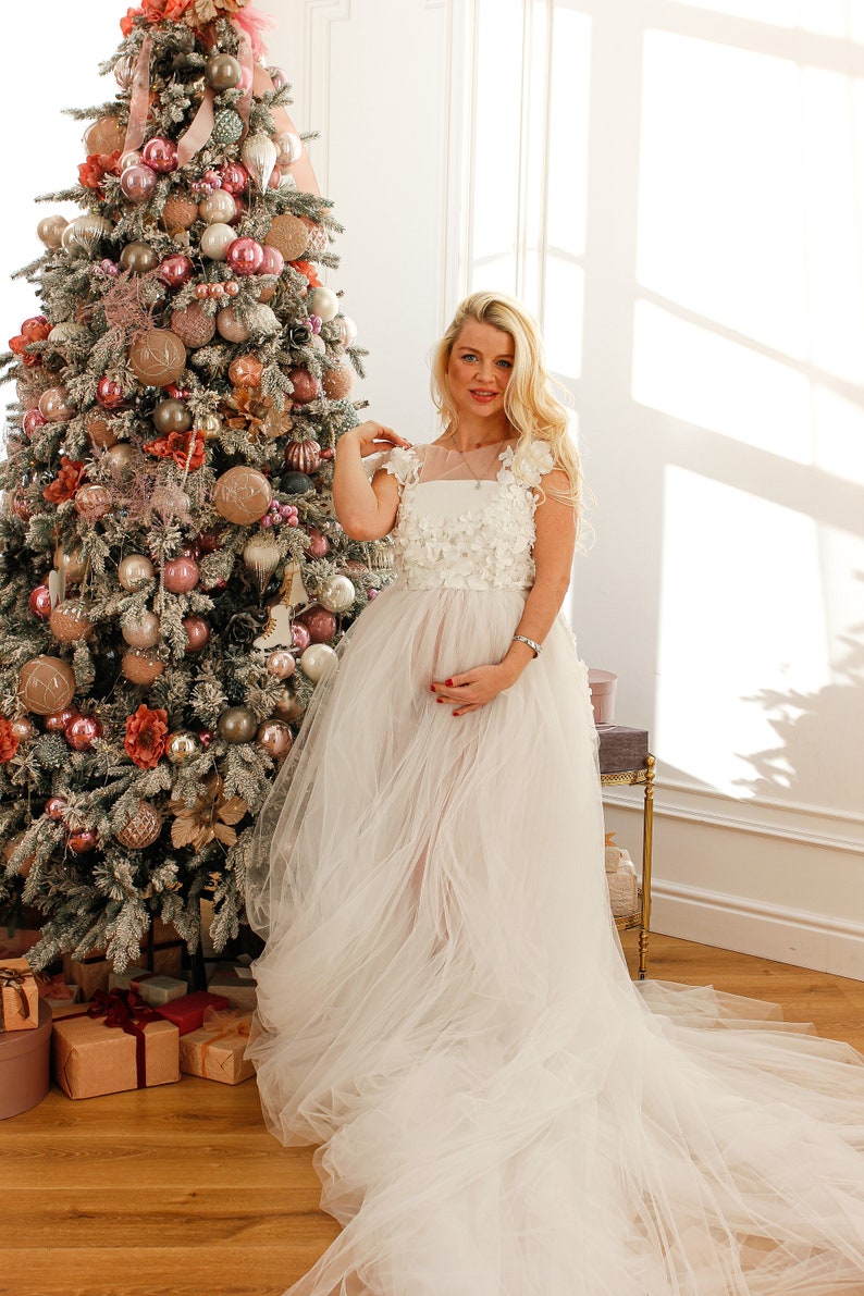 Maternity dress with long train photoshoot maternity lace Etsy