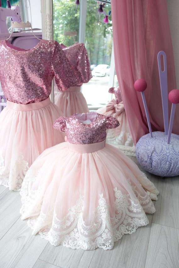 mother daughter matching wedding dresses