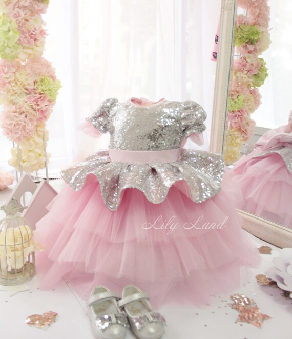 Robe Enfant En Bas Age Rose Anniversaire Fille Robe Argent Etsy Robe Enfant En Bas Age Rose Anniversaire Fille Robe Argent Etsy