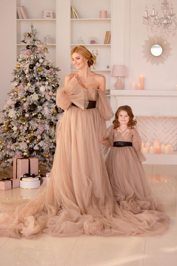 Champagne Wedding Matching Dresses Cappuccino Gold Dress off Shoulder Wedding  Party Dress Beige Dress Matching Mother Daughter Outfits 