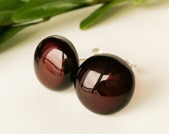 Natural amber dark cherry color flat round earrings, genuine handmade burgundy amber post earrings, silver 925 closure, elegant classy style