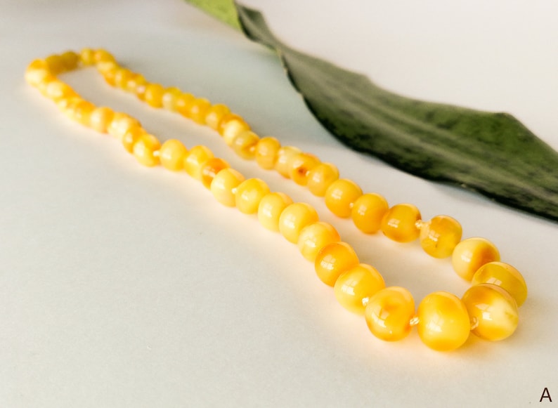 Natural baltic amber yellow matt color baroque beads necklace antique look-a-like round amber jewellery for everyday wear gipsy boho look