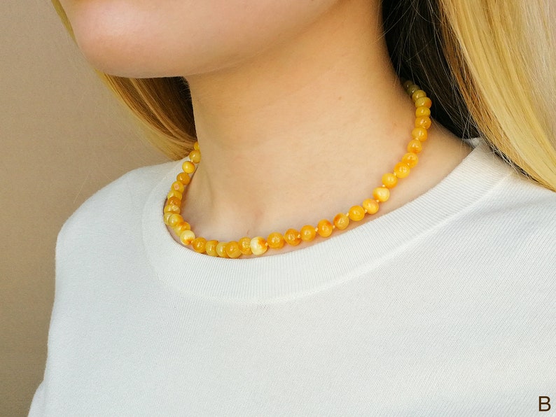 Natural baltic amber yellow matt color baroque beads necklace antique look-a-like round amber jewellery for everyday wear gipsy boho look