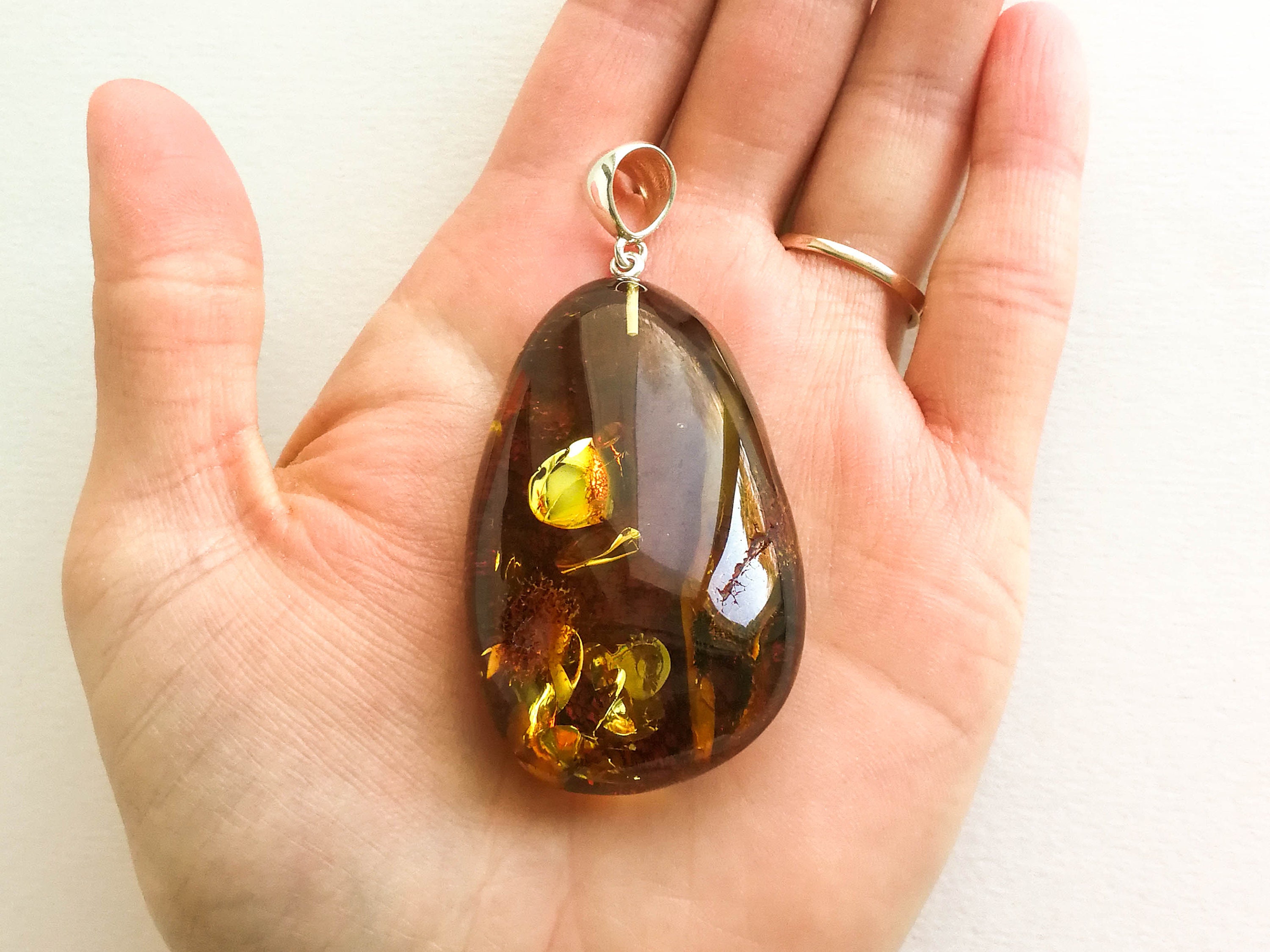 Pendentif Goutte Vintage En Ambre Cognac Sur Monture Argent - Bijou Ancien Occasion