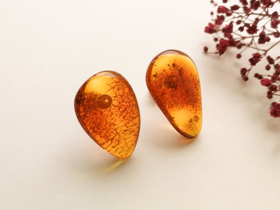 Noda 080128C - Orecchini a perno da donna, in ambra baltica baltica, taglio a goccia, in argento sterling, stile moderno e contemporaneo, colore: arancione cognac