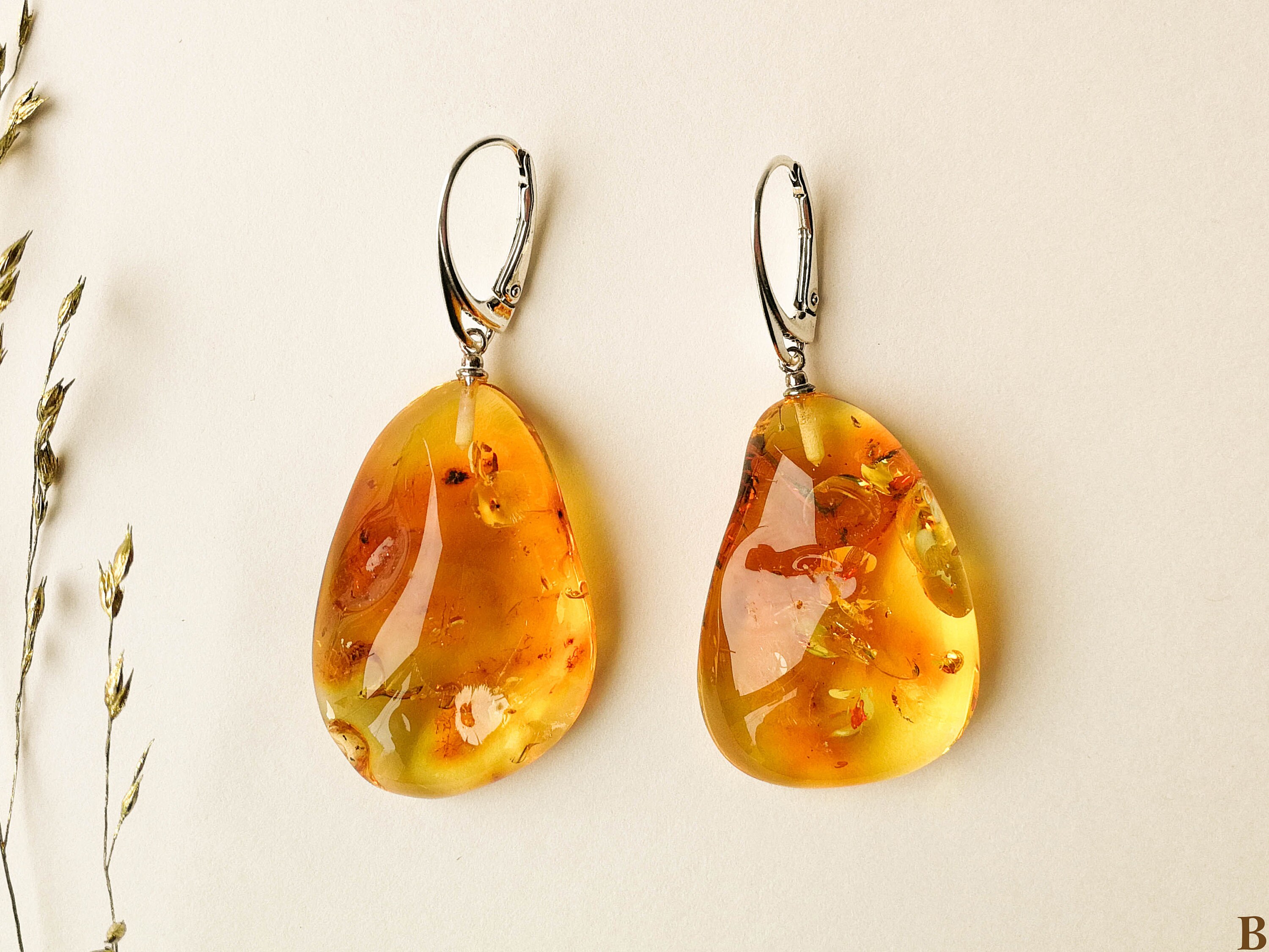OVLA☆DEW bold earring ピアス Massive Tall & Thick Natural Amber Boho Cognac Color