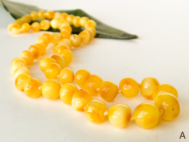 Natural baltic amber yellow matt color baroque beads necklace antique look-a-like round amber jewellery for everyday wear gipsy boho look