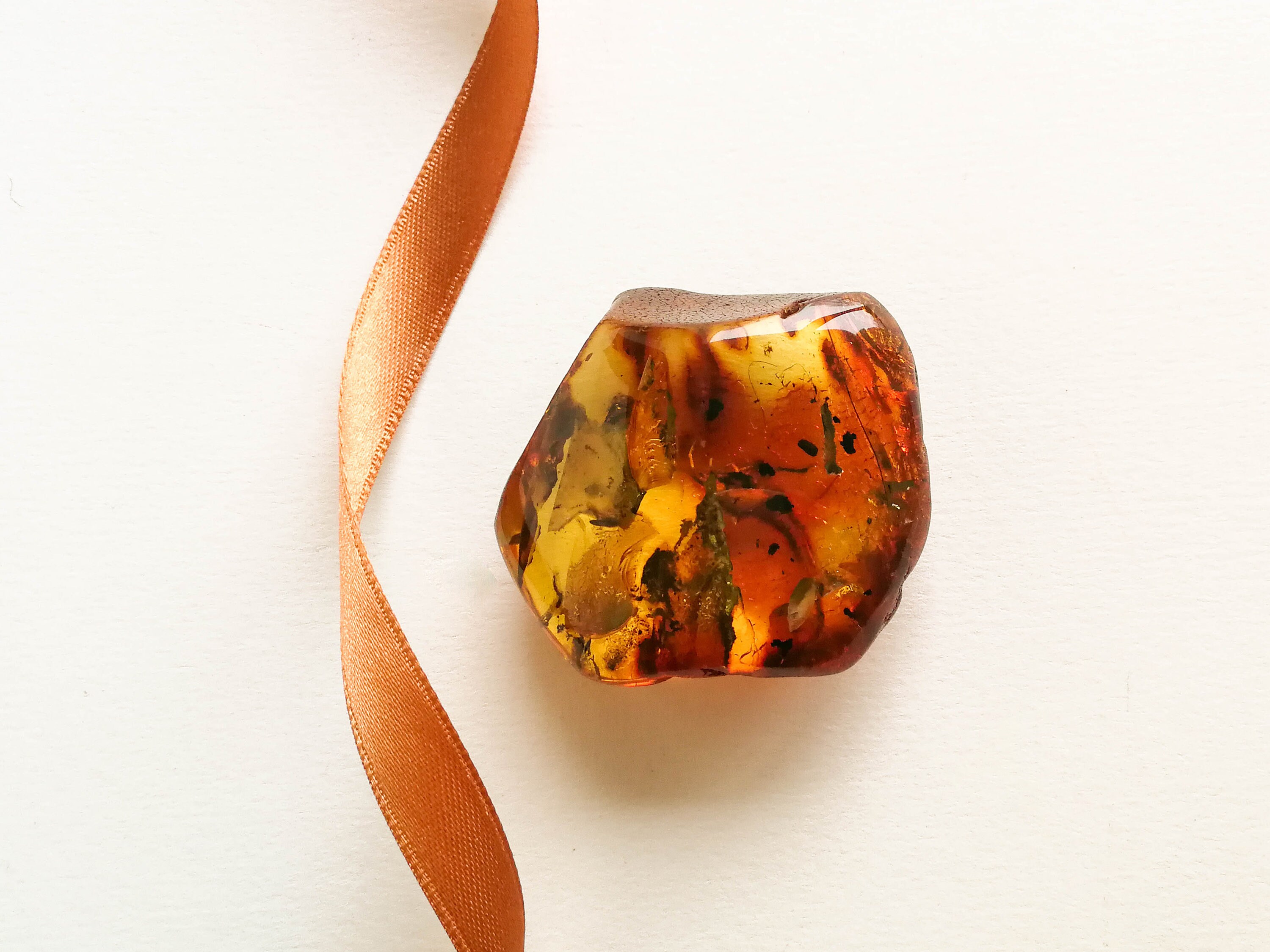 Amber With Insects Home Decoration, Large Oval Amber Resin Souvenir,  Memento Huge Cognac Color Amber Spiritual Gift, Amber Inclusions Bits 