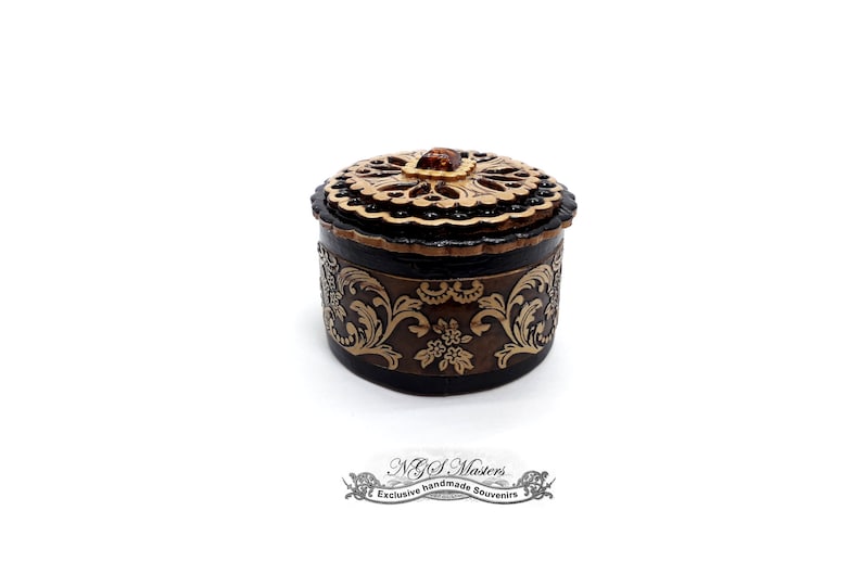 PRINCESS BALTIC jewelry box Handmade from birch bark.