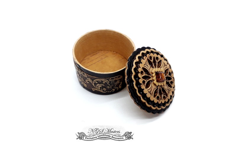 PRINCESS BALTIC jewelry box Handmade from birch bark.