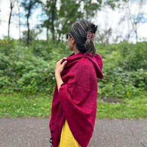 Himalayan Yak wool poncho, handmade in Nepal. Hooded and front pocket.