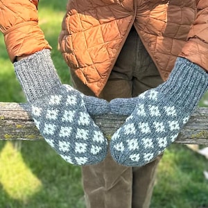 Himalayan Wool Knit Mittens: Fleece Lined, Handmade in Nepal