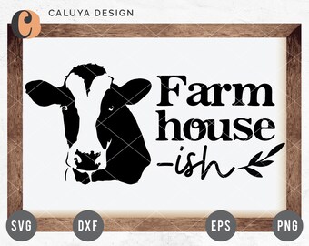 Könnte beinhalten: Ein gerahmtes Schild mit einer schwarz-weißen Kuhillustration und den Worten "Farm house -ish". Das Schild befindet sich in einem braunen Holzrahmen und enthält Dateityp-Symbole.