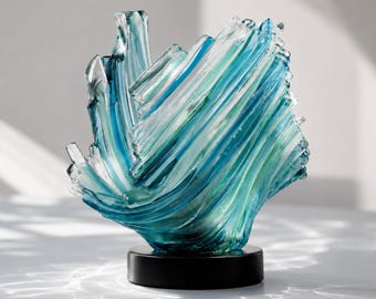 Lampada da tavolo blu acqua realizzata a mano: moderna luce notturna artistica in vetro fuso