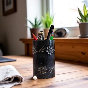 Zwart marmeren pennenhouder | Bureau-organizer | Kaarthouder | Make-upborstelhouder | Handgemaakt stenen handwerk | Kantoordecoratie | Cadeau voor hem of haar
