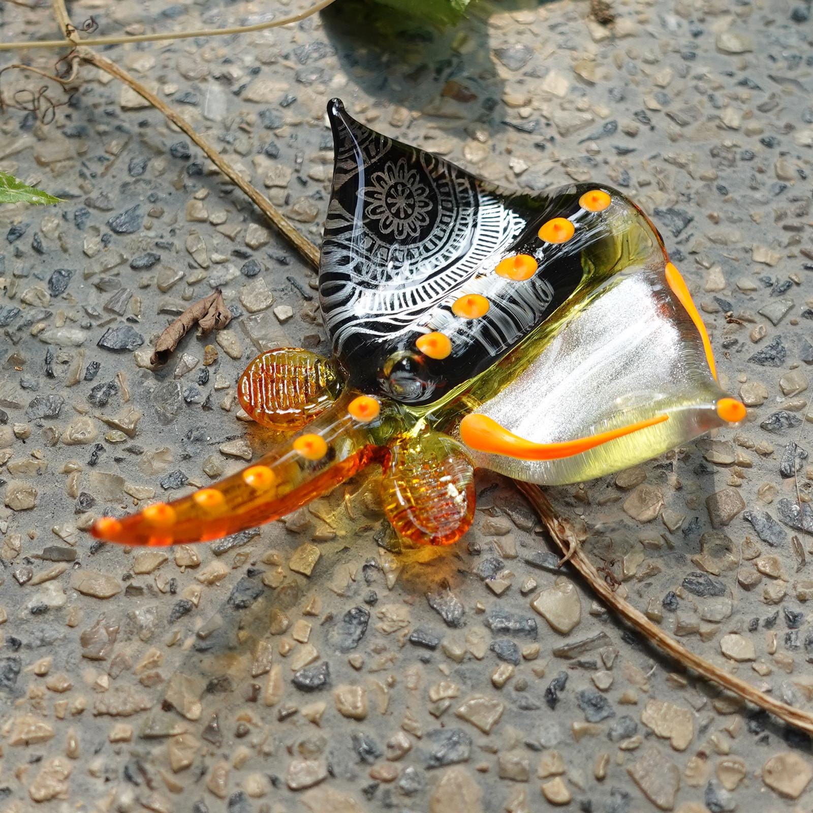 マンタ ミニチュアフィギュア 動物 手描き ブラック シルバー オレンジ