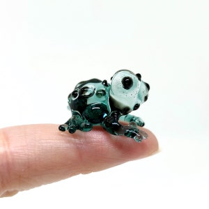 Toad Tiny Figurines Hand Blown Color Glass Art Animals Collectible Gift Home Decor, Green